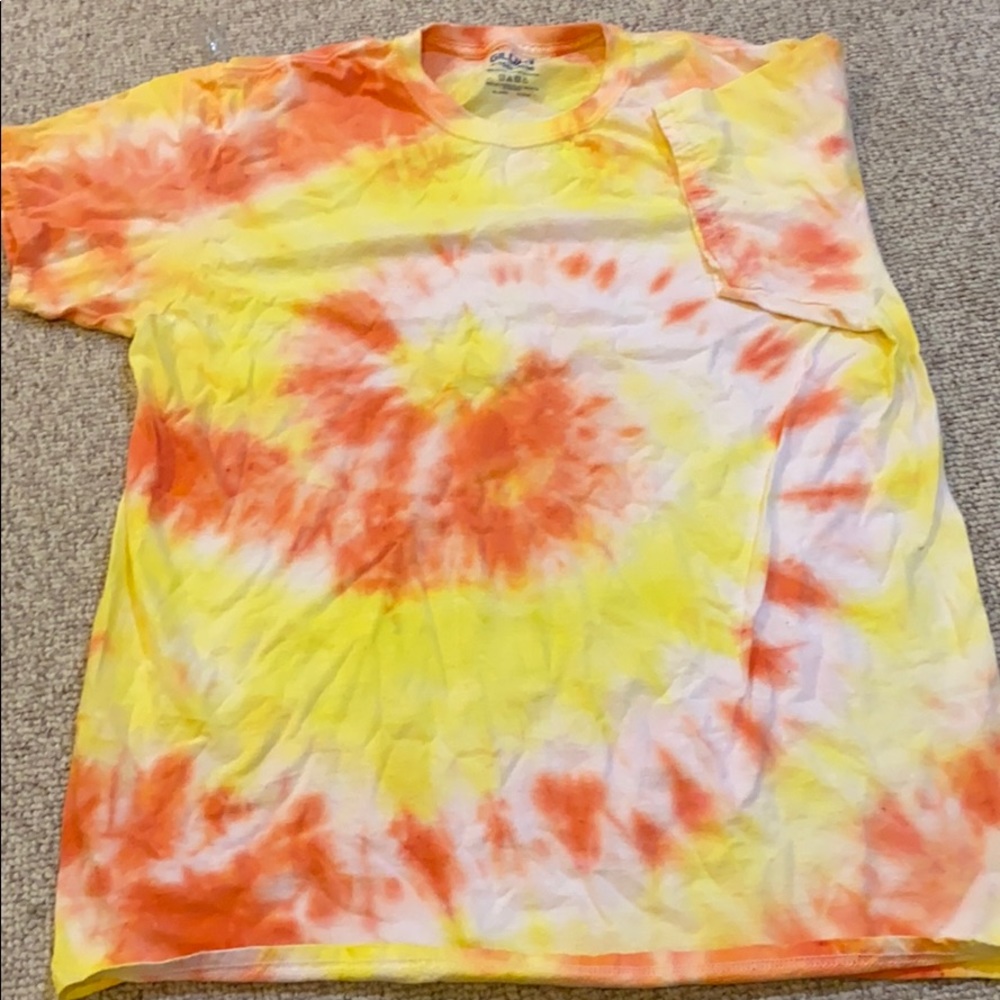 tie dye t shirt